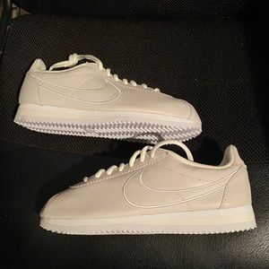 Brand new never worn Nike Cortez size 8.5 in womens